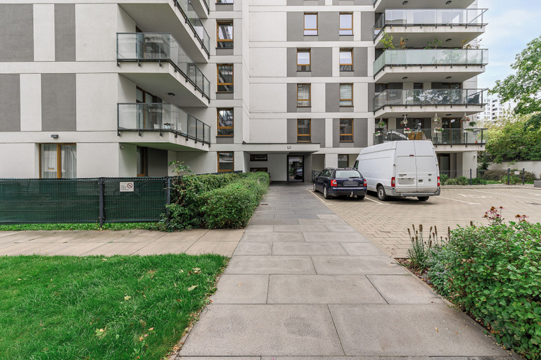 Front of property 2, Lumina Comfort 3-Room Apt with Balcony, Warsaw
