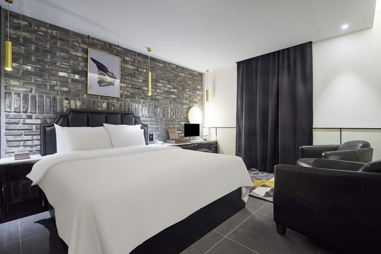 Bedroom 2, SangSang Hotel, Anyang