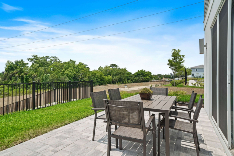 Outdoor dining 3, Blue Suede Townhome in Reunion Resort, Osceola