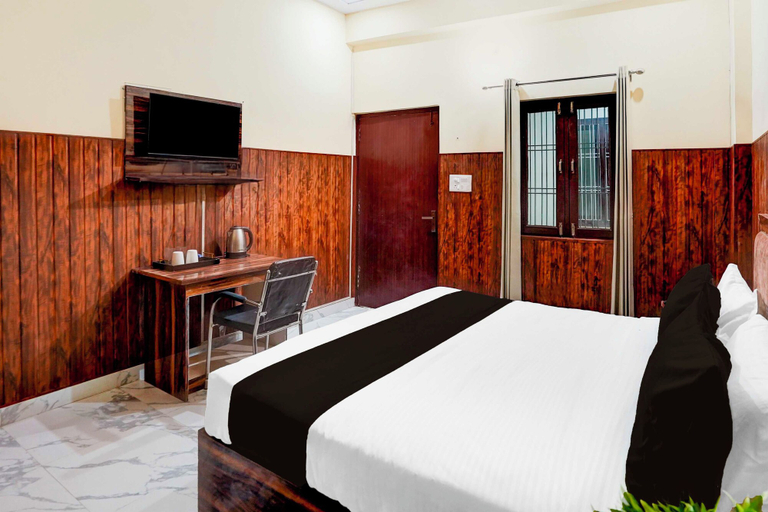 Room 5, Super Townhouse Matiyari, Lucknow