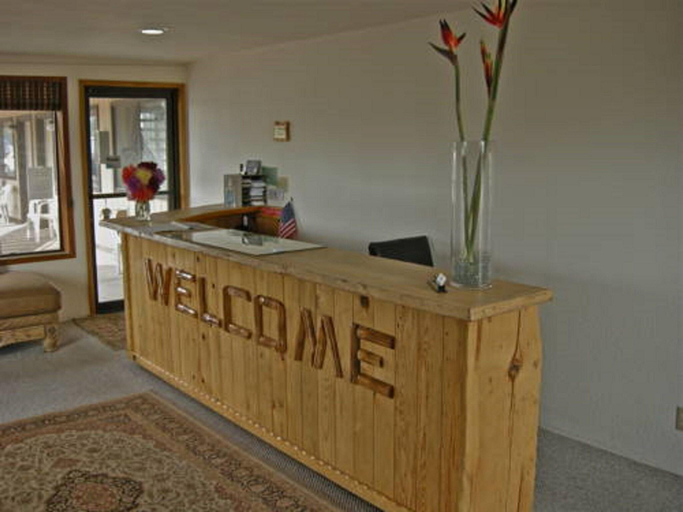 Public Area 2, Red Lion Inn And Suites La Pine Oregon, Deschutes