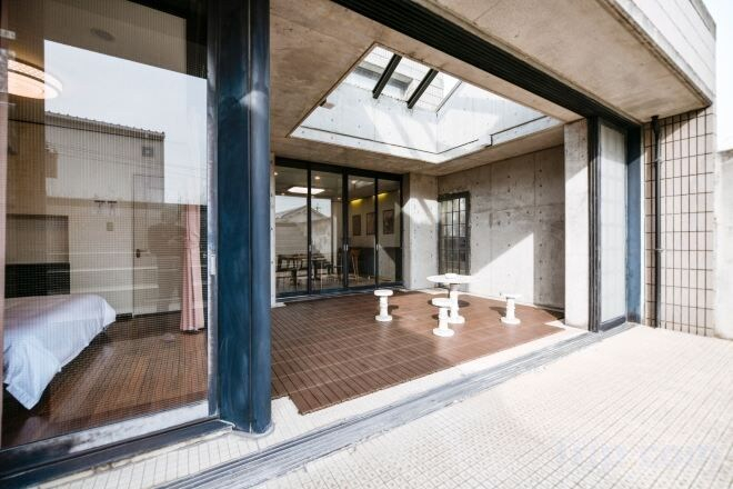 Others 5, BRUCE HOUSE, Izumisano