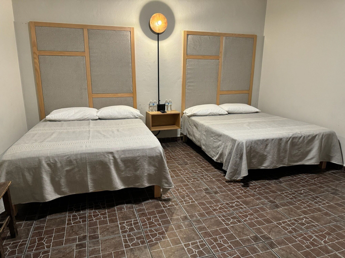 Room 4, Posada Don Mario, Del Centro