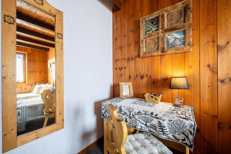 Bedroom 3, Hotels Les Catrems & Le Montagnou, Hautes-Alpes