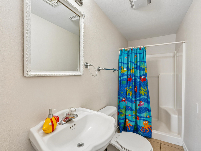 Bathroom 4, Going Coastal by Miss Kitty’s, Aransas