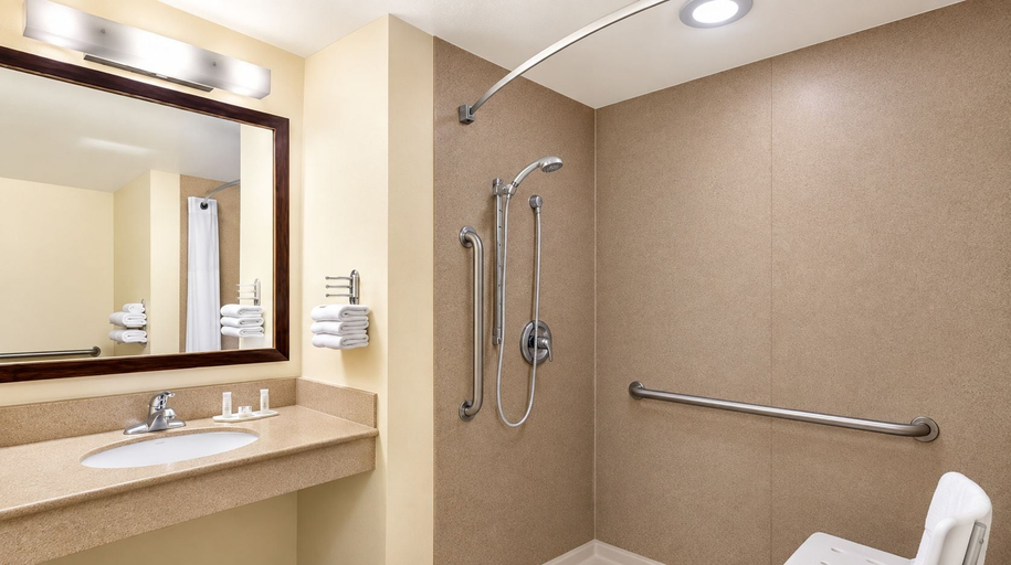 Bathroom 4, Days Inn by Wyndham Kingman East, Mohave
