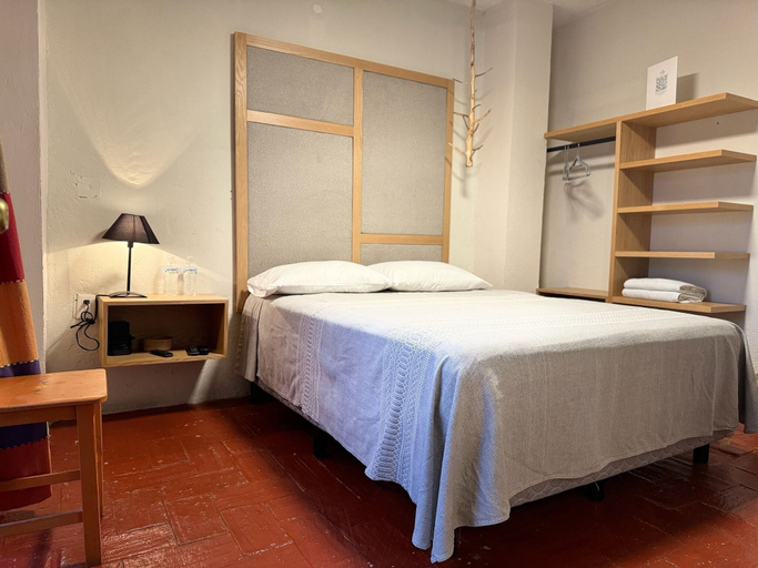 Room 5, Posada Don Mario, Del Centro