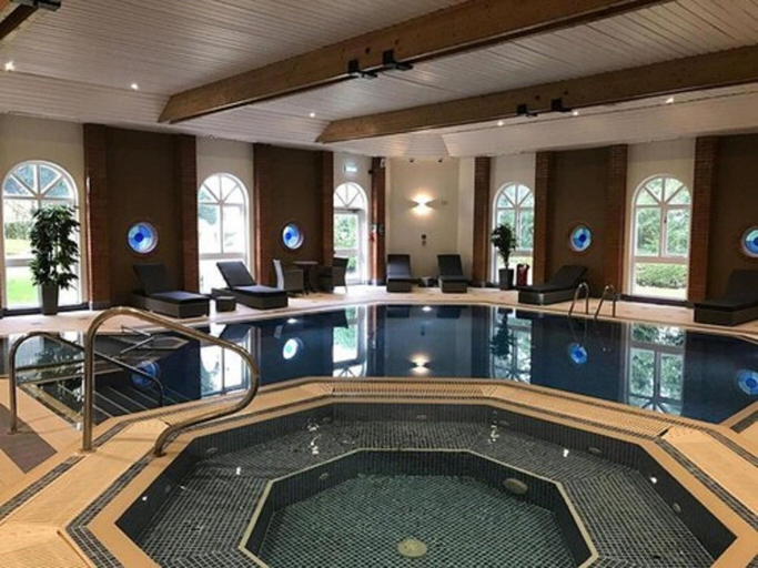 Sport & Beauty, Surya Hogs Back Hotel and Spa, Surrey