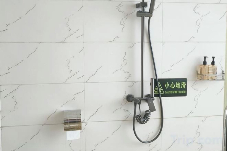Bathroom 4, Long Yin Tang Hotel, Zhengzhou