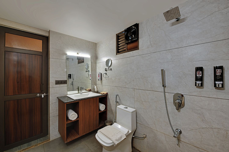 Bathroom 3, Soil to Soul Resort - Statue of Unity, Chhota Udaipur