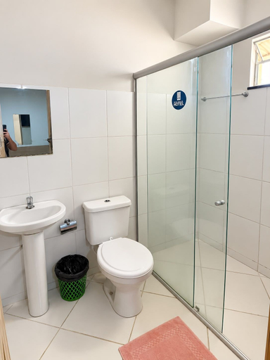 Bathroom, Galeria Hotel, Lajinha