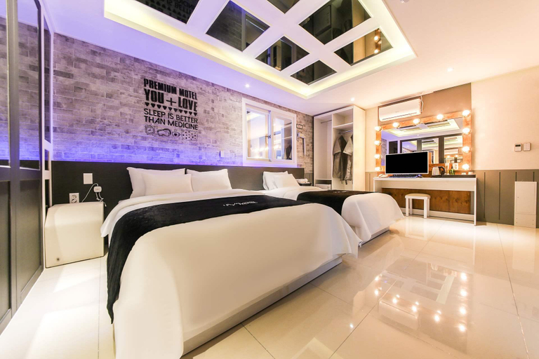 Bedroom 2, Donghae UVE, Donghae