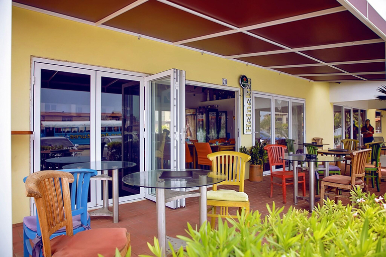 Food & Drinks 4, Pearl Aruba Condos