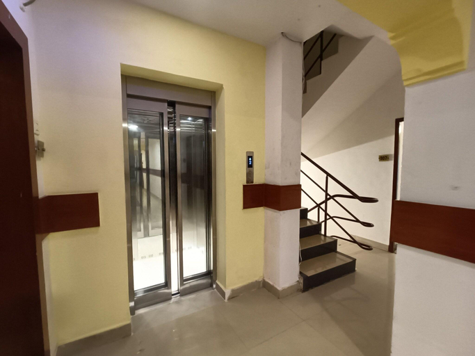 Public Area 3, GT Grande Hotel-Near US Consulate, Chennai