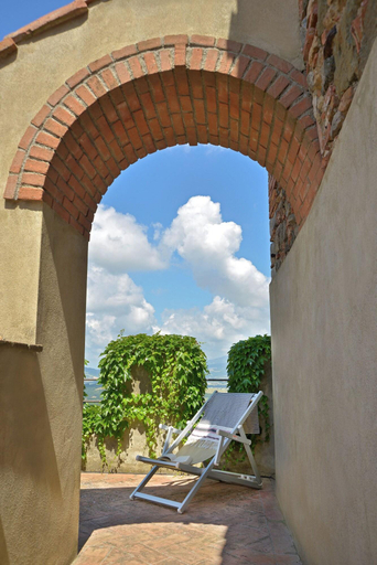 Others 4, Castello Ginori Di Querceto, Pisa