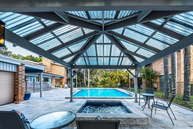 Sport & Beauty, The Willows Motor Inn, Gosford - West