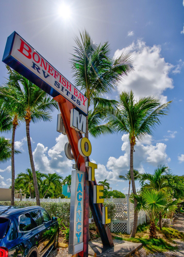 Public Area, Bonefish Bay Motel , Monroe