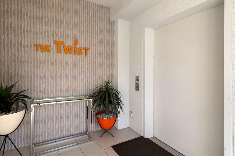 Public Area, The Twist Palm Springs, Riverside