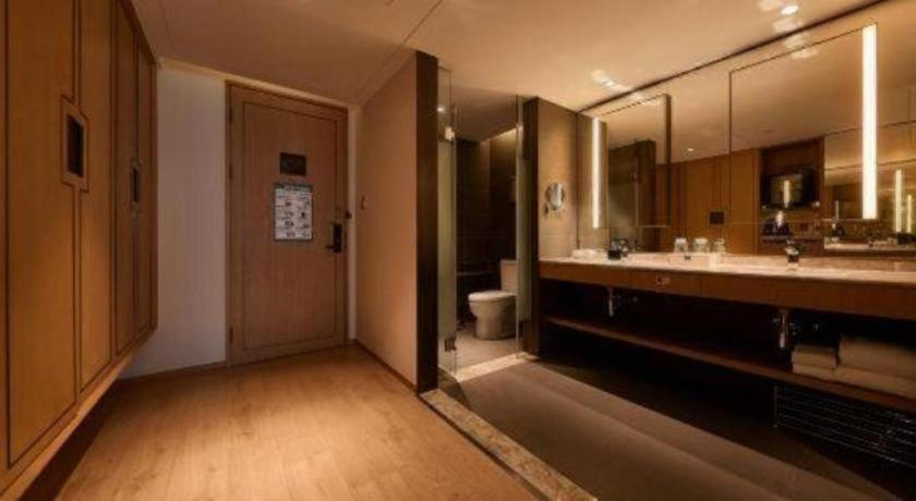 Bathroom 4, The Hotel V Nanjing Confucius Temple, Nanjing