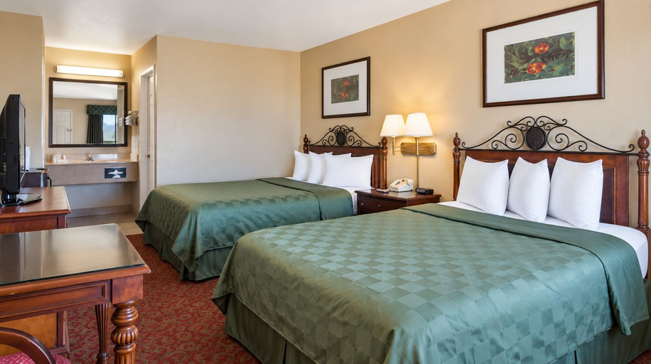 Bedroom 3, Days Inn by Wyndham Kingman East, Mohave