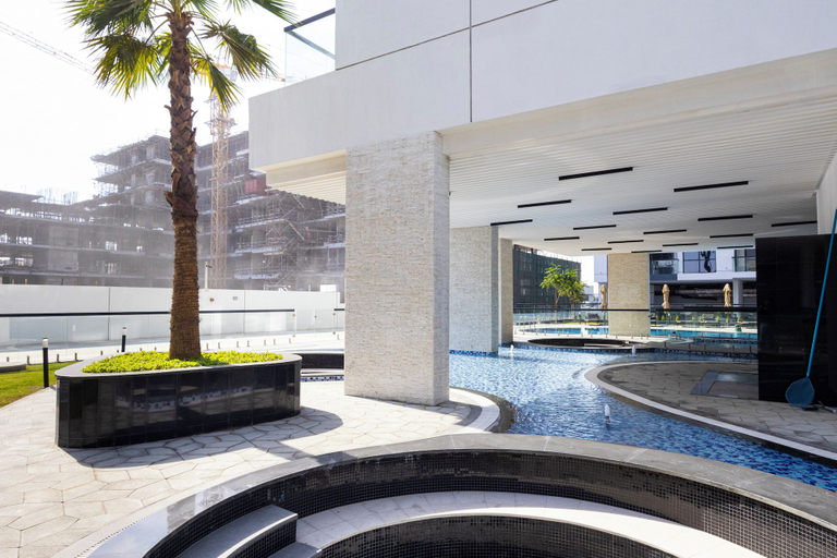 Sport & Beauty 4, Bloomfields Olivz Cozy STU International, Dubai