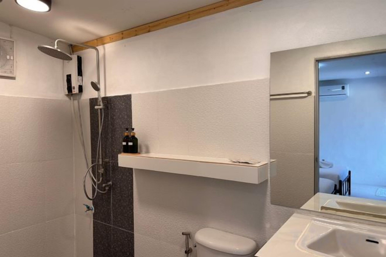Bathroom 3, Luxe Nan Home, K. Phu Pieng