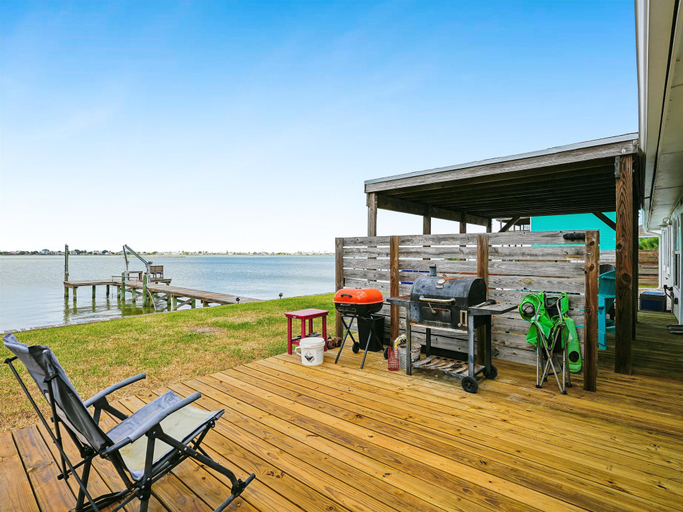Others 5, Going Coastal by Miss Kitty’s, Aransas