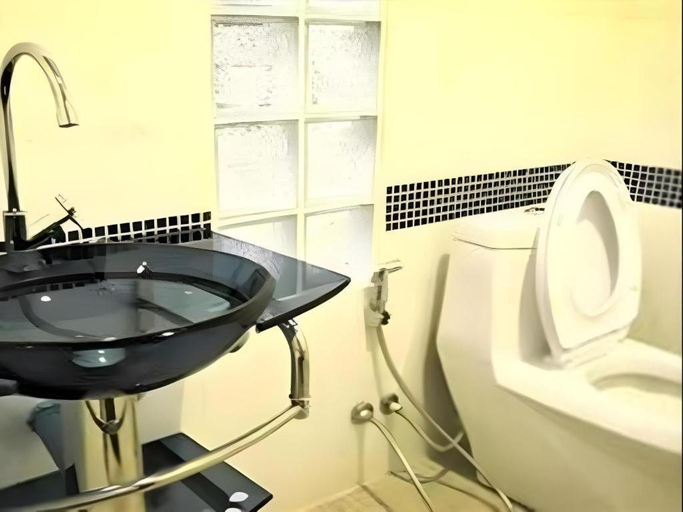 Bathroom, Nongkhai Tavilla Hotel and Convention Center, Muang Nong Khai
