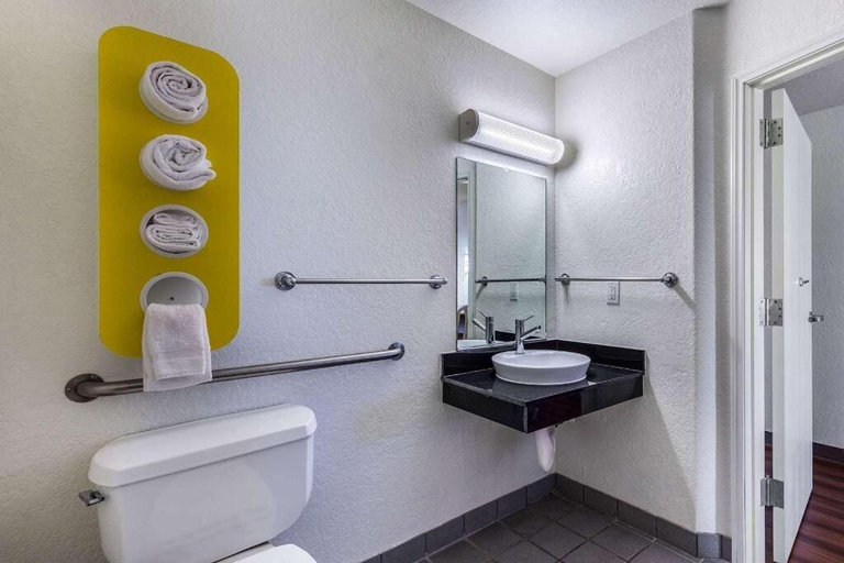 Bathroom 4, Motel 6 Beatty, NV - Death Valley, Nye
