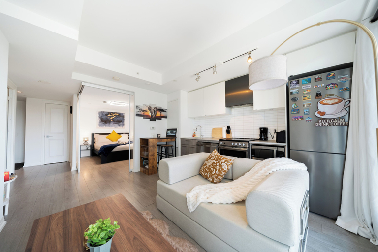 Living area 3, Filmor Suites, Toronto