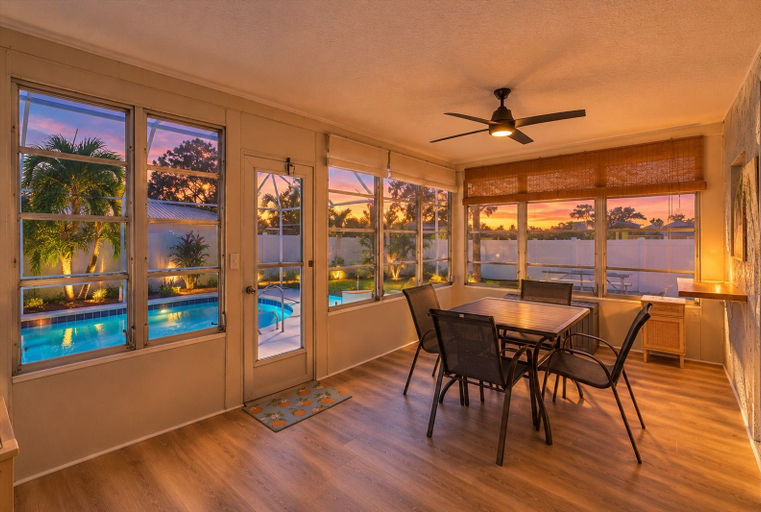 Food & Drinks, Fanta Sea 3 Bedroom Home, Sarasota