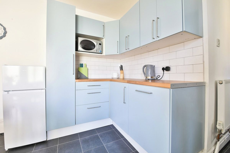 Others 3, Beautifully Designed 2 Bed Apartment, Cardiff