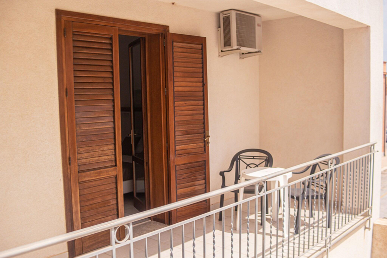 Others 5, Hotel Al Paradise, Trapani