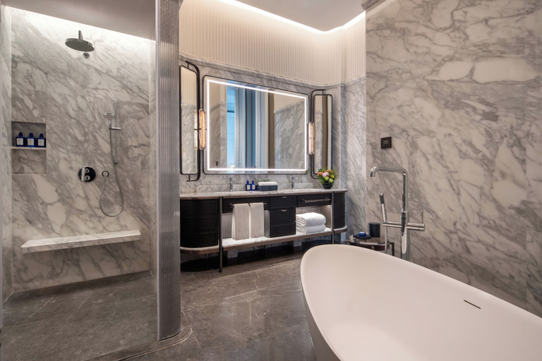 Bathroom 5, Intercontinental Hangzhou Wulin by IHG, Hangzhou