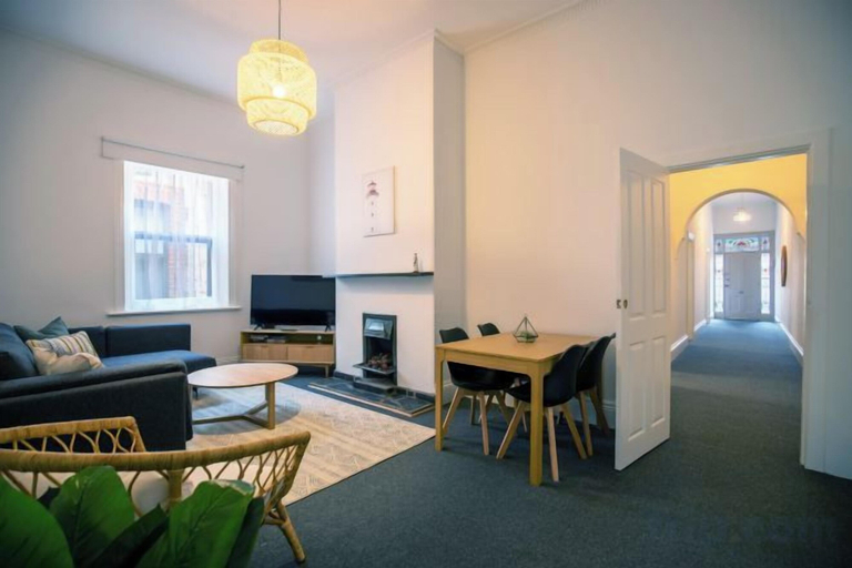 Others 4, Beach & Pines Large 3Br House Glenelg Wifi BBQ, Adelaide