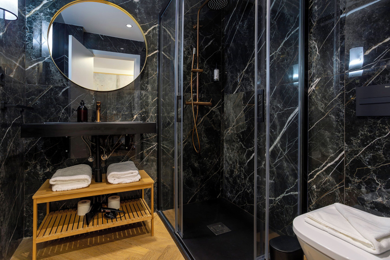 Bathroom 5, CSE MS MUSEO SELECT, Sevilla