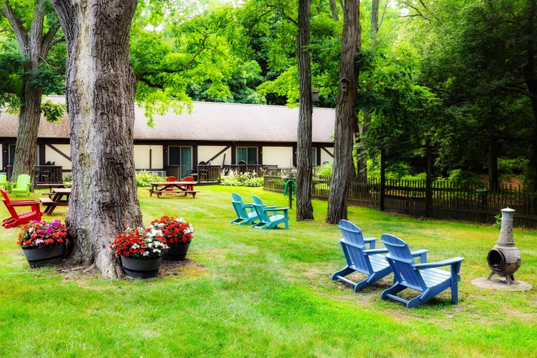 Others 5, The Earl Of Sandwich Motel, Barnstable