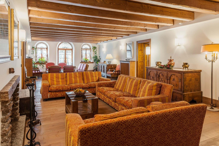Public Area 5, Meuble Royal, Belluno