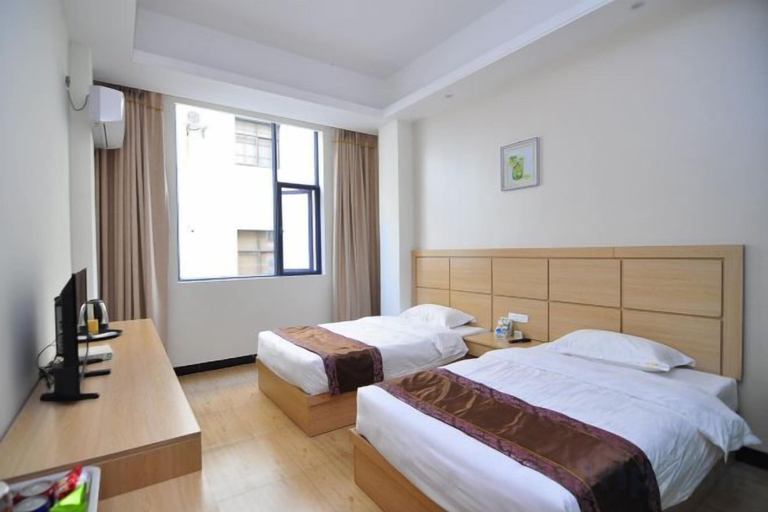Bedroom 3, Luoping Buyi Inn, Qujing
