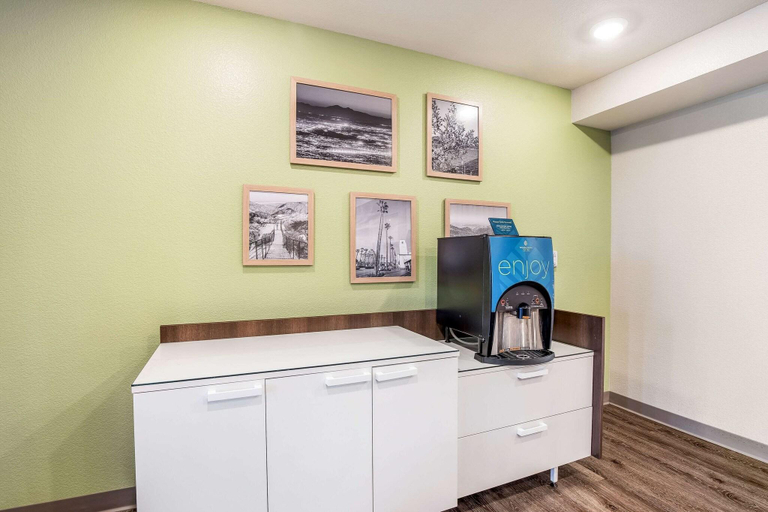 Public Area 2, WoodSpring Suites Colton, San Bernardino