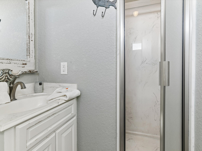 Bathroom 4, Seaside Eden by Ryson Vacation Rentals, Brazoria