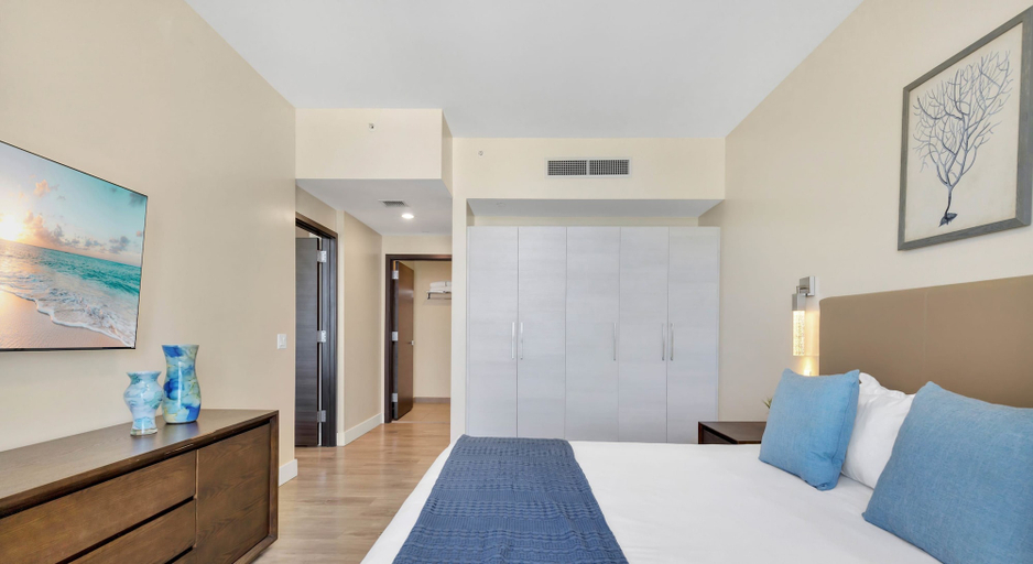 Room 3, Spectacular Beach View Amazing Rooftop Pool, Broward