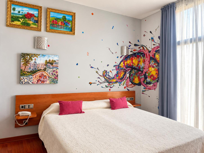 Bedroom 2, Hotel Plaza Inn, Girona