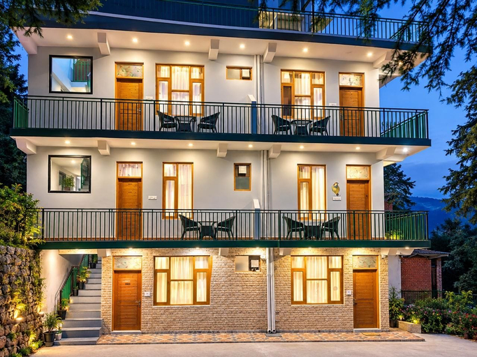 Exterior & Views