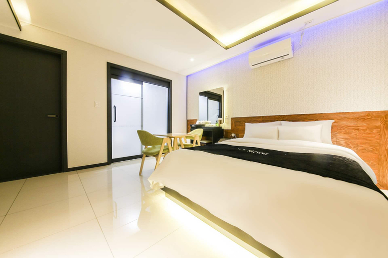Bedroom 4, Donghae UVE, Donghae