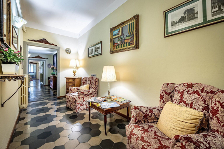 Public Area 2, Bellevue House, Florence