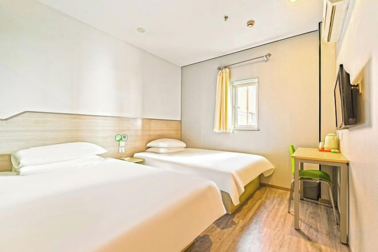 Bedroom, 99 Inn Preferred Hotel (Shanghai Wulian Road Subway Station), Shanghai