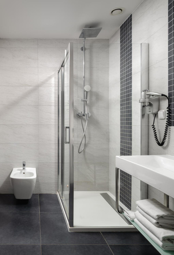 Bathroom 4, Royal Marianske Lazne, Cheb