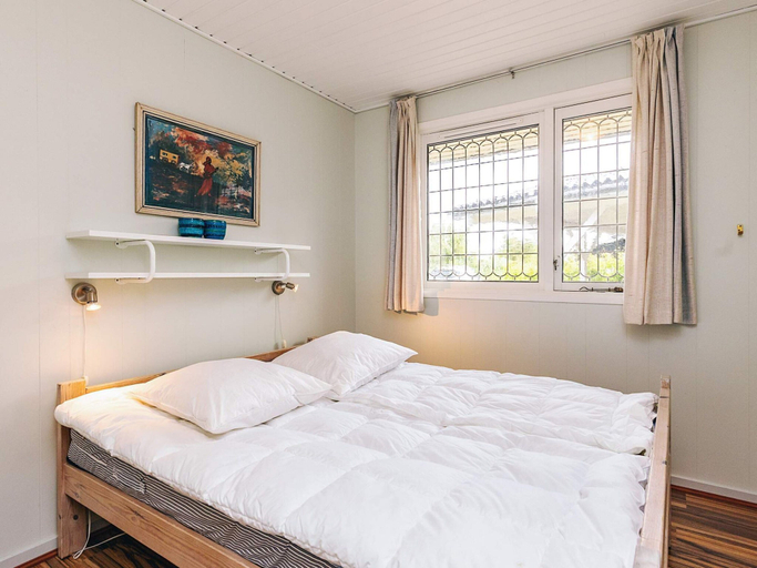 Bedroom 2, 6 Person Holiday Home in Brenderup Fyn, Middelfart