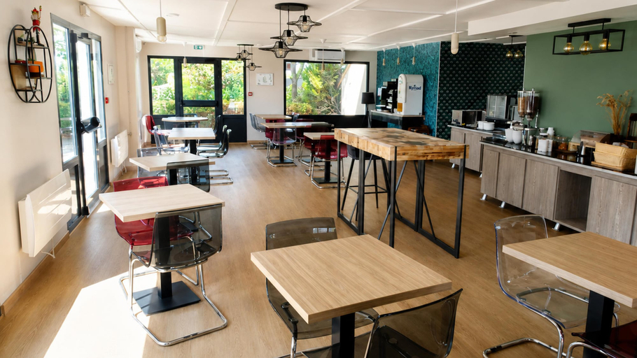Food & Drinks 5, Kyriad Fontenay Tresigny, Seine-et-Marne